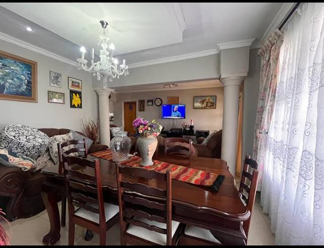 5 BEDROOM HOUSE FOR SALE IN NOSITHA